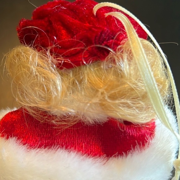 Vintage Kurt Adler porcelain holiday caroller in red velvet w/white fur trim-NWT - Picture 14 of 16